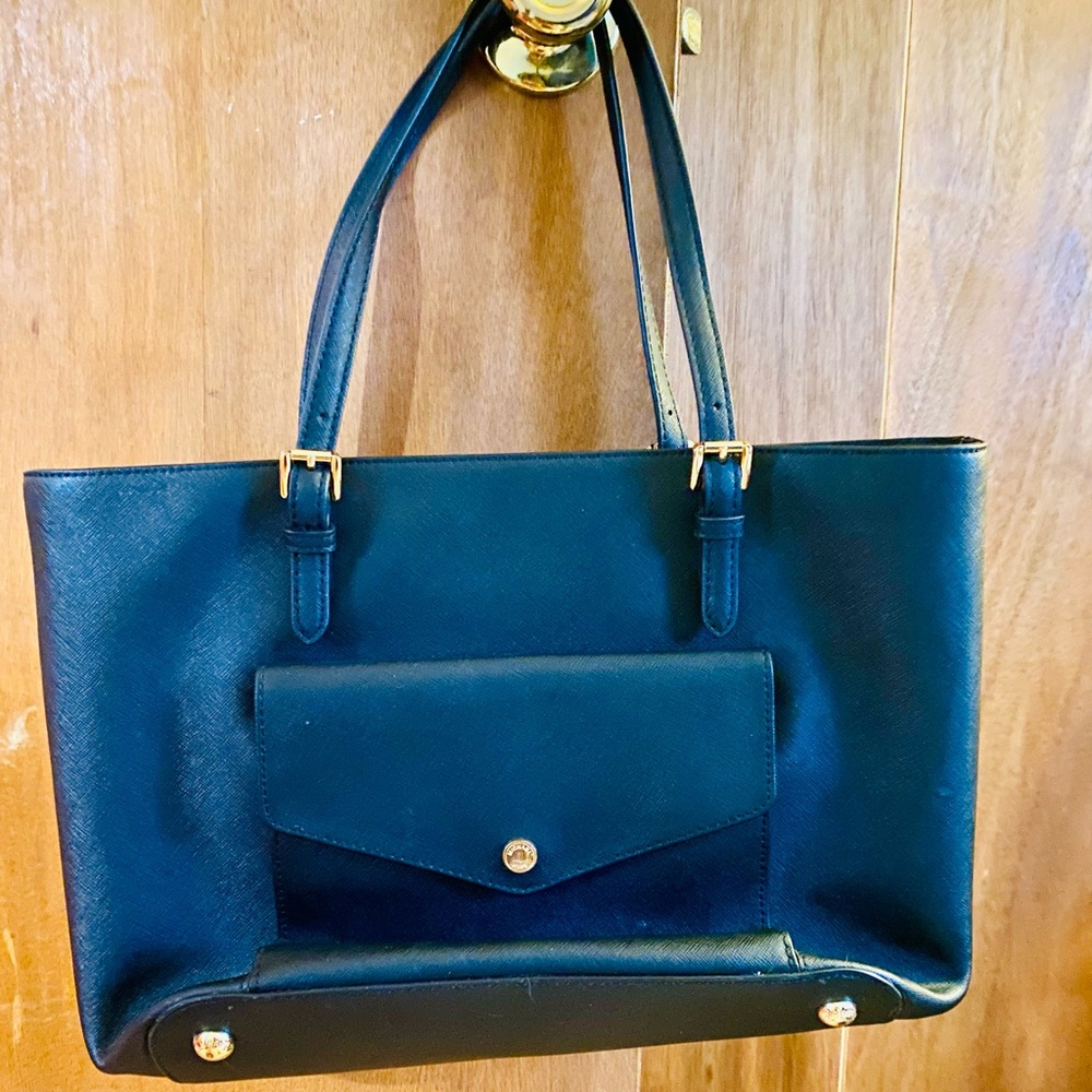 Elegant Black Leather Michael KorsTote Bag